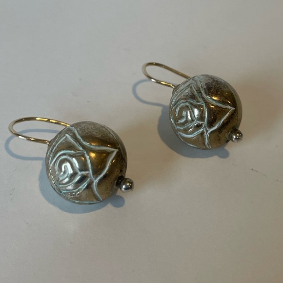 💎 **Vintage Liz Claiborne Multi-Strand Necklace & Matching Earrings** 💎 - Picture 3 of 9